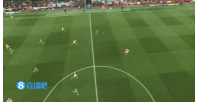萨卡回传失误，维尼修斯带球反击传中被挡出