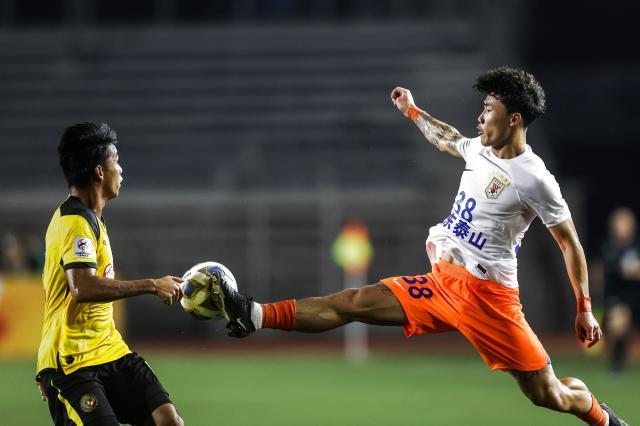 雷竞技电竞-泰山开启第二波引援瞄准2将 元旦前已续约“4小龙”